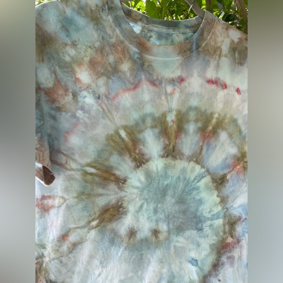 Fossils&Shells: One of a Kind Ice Dyed T-shirt - Spiral - Men’s/Unisex Small - Picture 6 of 12